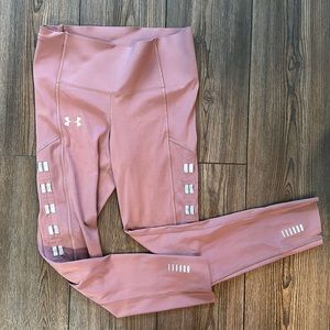 NWOT Under Armour Pink Heat Gear Leggings- SM
